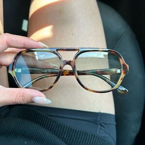 Tortoise shell aviators